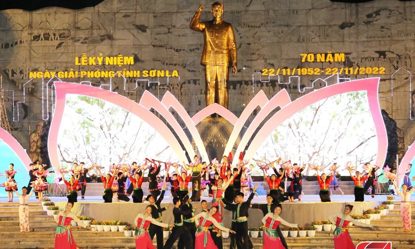 Chương trình văn nghệ tại Lễ kỷ niệm 70 năm Ngày giải phóng tỉnh Sơn La.