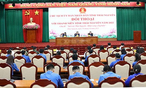 Toàn cảnh Hội nghị đối thoại giữa Chủ tịch UBND tỉnh Thái Nguyên với thanh niên