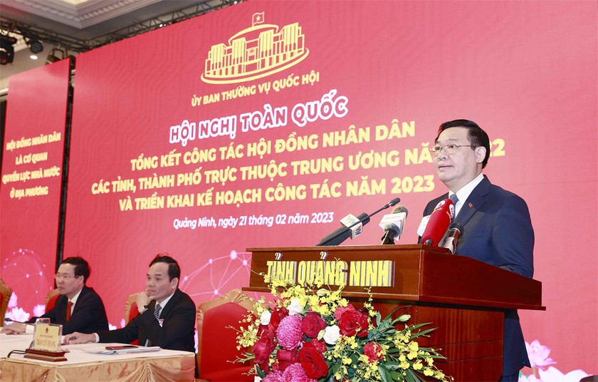 Chủ tịch Quốc hội Vương Đình Huệ phát biểu kết luận hội nghị.