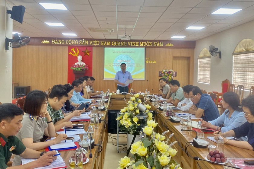 Phó Chủ tịch Thường trực UBND thành phố Hà Nội Lê Hồng Sơn phát biểu chỉ đạo.