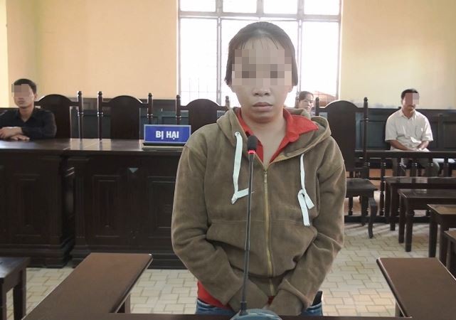 Bị cáo Nguyễn Thị Trúc Ly tại phiên tòa.