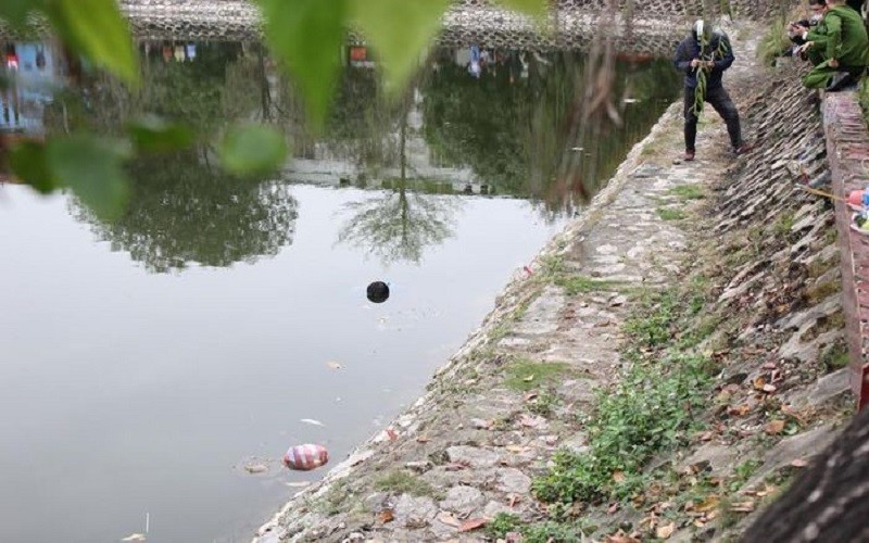 Hồ chung cư Quang Minh nơi phát hiện thi thể nam thanh niên.
