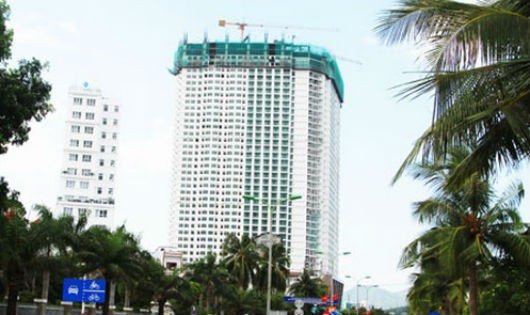 Khách sạn Mường Thanh Khánh Hòa buộc phải dừng ở tầng thứ 43