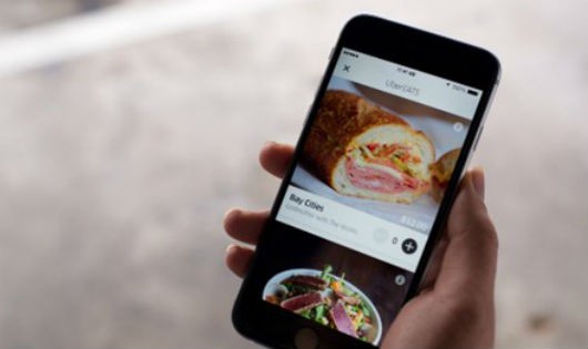Chật vật tại Nhật, Uber mở thêm dịch vụ vận chuyển đồ ăn
