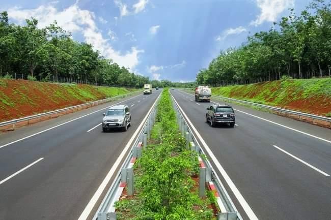 Đường cao tốc Đắk Nông - Bình phước, có chiều dài khoảng 140km, đoạn qua địa bàn Đắk Nông khoảng 37,7km; quy mô 6 làn xe, tiến trình đầu tư trước năm 2030. Tổng kinh phí cho dự án này vào khoảng 26.000 tỷ đồng. Ảnh: Minh Họa