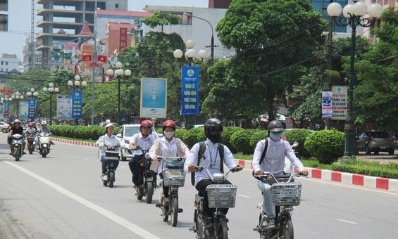 Học sinh tham gia giao thông