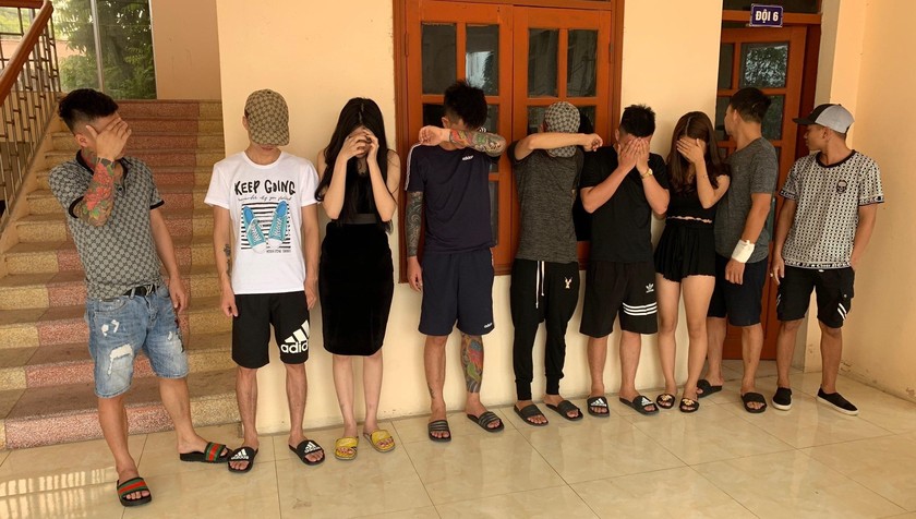 Nhóm nam nữ bị bắt quả tang sử dụng ma túy ở Gia Lộc