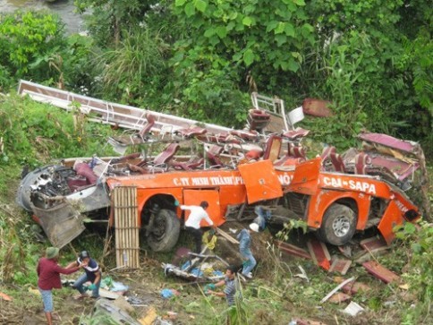 Bộ trưởng Đinh La Thăng truy trách nhiệm trong vụ tai nạn thảm khốc tại SaPa