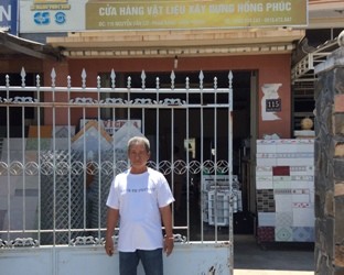 Ông Võ Ngọc Ái bên nghôi có 3 hộ sinh sống nhưng tỉnh Ninh Thuận cấp 02 lô tái định cư