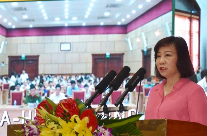 Phó Chủ tịch UBND tỉnh Quảng Ninh Vũ Thị Thu Thủy phát biểu tại hội nghị
