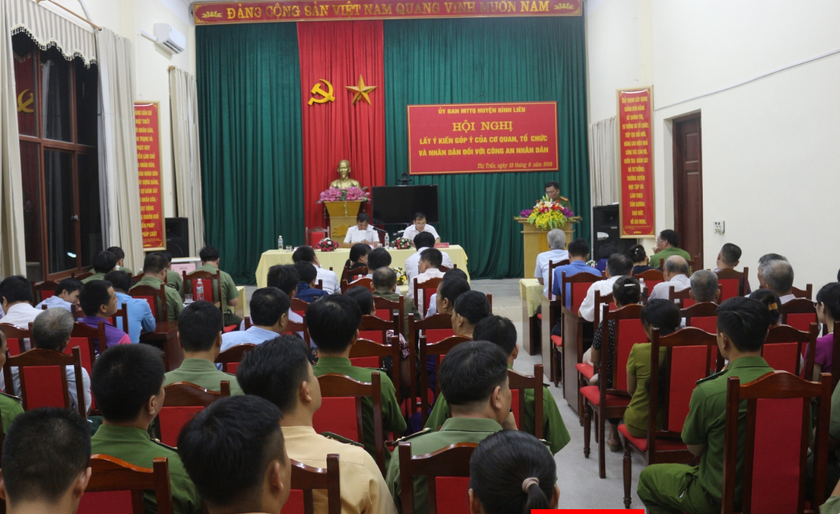 Toàn cảnh hội nghị “Công an lắng nghe ý kiến nhân dân” tại huyện Bình Liêu (Quảng Ninh)