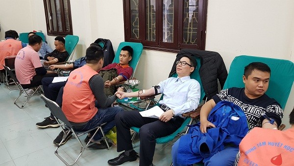 Phó Giám đốc Sở TT&TT tham gia hiến máu