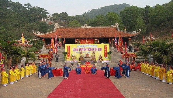 Lễ hội truyền thống Côn Sơn