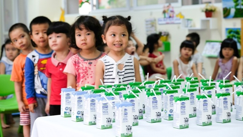 Tham gia uống sữa học đường, trẻ mầm non tại Đà Nẵng có thêm cơ hội được giáo dục các kỹ năng sống
