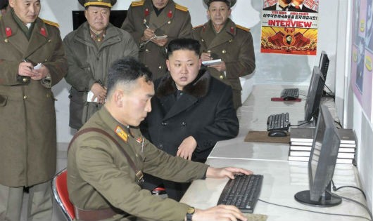 Nhà lãnh đạo Kim Jung-un thăm một đơn vị tác chiến mạng
