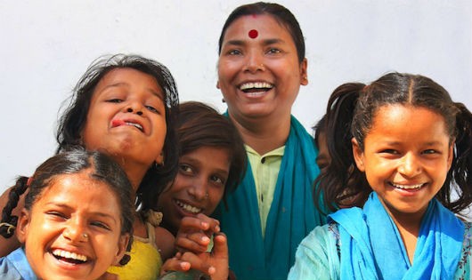 Những đứa trẻ được cứu giúp thoát khỏi các nhà chứa ở Varanasi