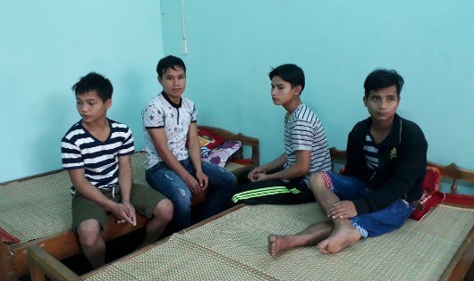 4 nạn nhân và em Đảo tại Trung tâm Bảo trợ xã hội tỉnh Quảng Nam sau khi được giải cứu
