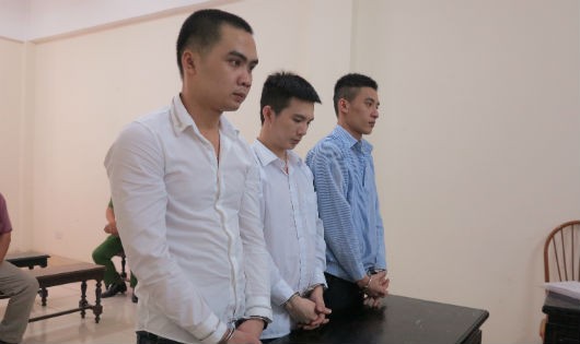 Ba bị cáo tại phiên tòa