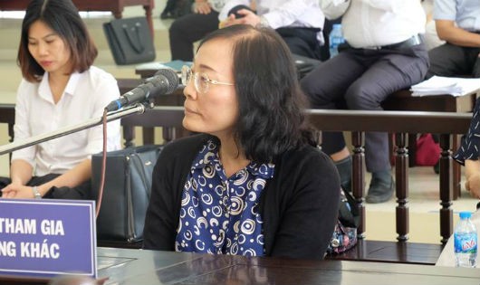 Bà Phan Thị Hòa tại tòa