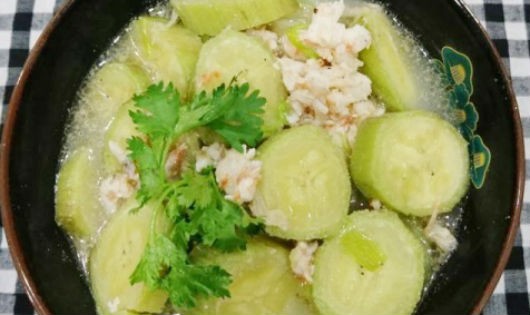 Nấu canh chuối xanh nấu tôm đơn giản mà thơm ngon