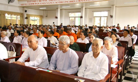 Gần 200 vị chức sắc, chức việc, nhà tu hành các tôn giáo tham dự Hội nghị phổ biến chính sách pháp luật