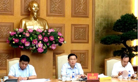 Phó Thủ tướng Chính phủ Vương Đình Huệ chủ trì cuộc họp. Ảnh: VGP/Nguyễn Hoàng