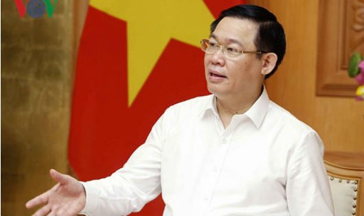 Phó Thủ tướng Vương Đình Huệ chủ trì cuộc họp Ban chỉ đạo đổi mới phát triển doanh nghiệp. Ảnh VOV
