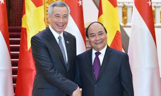 Thủ tướng Nguyễn Xuân Phúc và Thủ tướng Singapore Lý Hiển Long