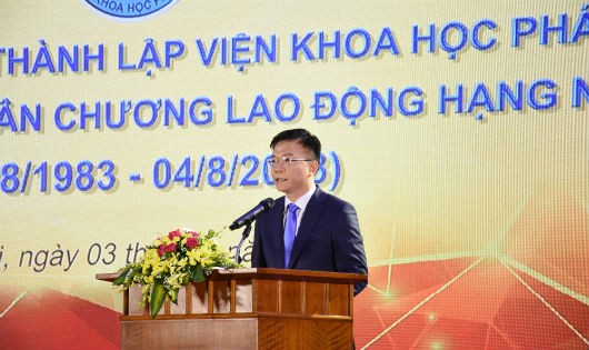 Bộ trưởng Lê Thành Long phát biểu tại buổi lễ.
