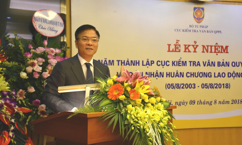 Bộ trưởng Lê Thành Long chúc mừng Cục kiểm tra VBQPPL