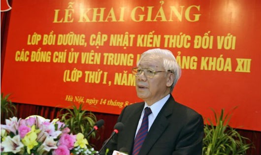 Tổng Bí thư Nguyễn Phú Trọng phát biểu chỉ đạo tại lớp học. Ảnh TTXVN