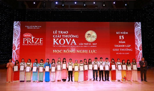 Giải thưởng KOVA đã giúp đỡ cho nhiều sinh viên nghèo vượt khó