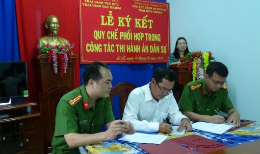 Lễ ký Quy chế phối hợp giữa Cục Thi hành án dân sự tỉnh Bình Thuận với Trại giam Thủ Đức, Trại giam Huy Khiêm.