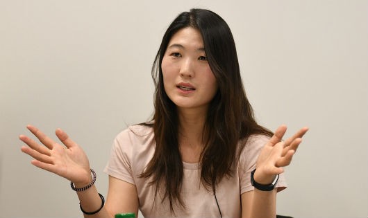 Kim Eun Hee tố cáo huấn luyện viện đã hiếp dâm cô trong suốt hai năm khi cô còn là trẻ vị thành niên