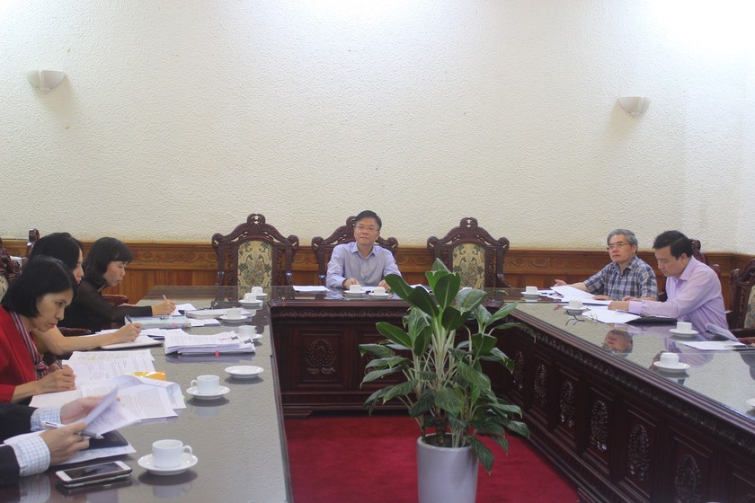 Bộ trưởng Lê Thành Long chủ trì cuộc họp
