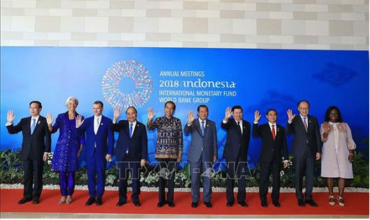 Thủ tướng Nguyễn Xuân Phúc và các trưởng đoàn tham dự hội nghị. Ảnh: TTXVN