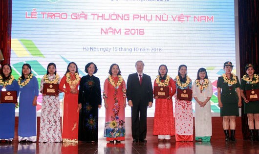 5 tập thể vinh dự nhận Giải thưởng Phụ nữ Việt Nam 2018 