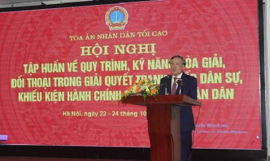 Chánh án TANDTC Nguyễn Hòa Bình phát biểu chỉ đạo Hội nghị