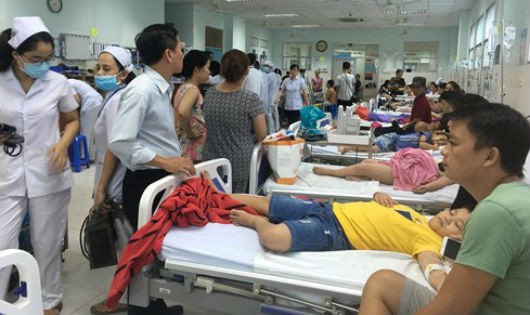 Các trẻ bị ngộ độc đang được cấp cứu, điều trị tại bệnh viện
