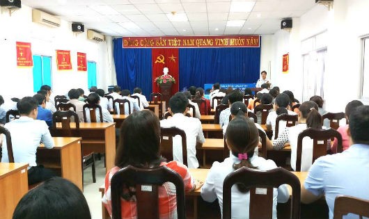 Một buổi sinh hoạt Ngày Pháp luật tại Sở Xây dựng Ninh Thuận