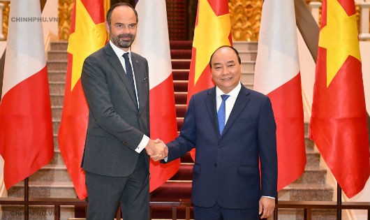 Thủ tướng Nguyễn Xuân Phúc và Thủ tướng Cộng hòa Pháp Édouard Philippe trước hội đàm. Ảnh: VGP