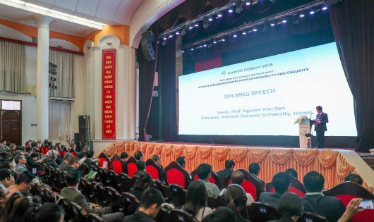 Giám đốc ĐHQGHN Nguyễn Kim Sơn phát biểu khai mạc Diễn đàn Hà Nội 2018