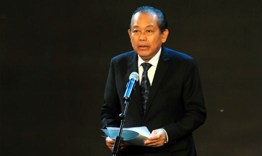 Phó Thủ tướng thường trực Chỉnh phủ Trương Hòa Bình phát biểu tại lễ tưởng niệm