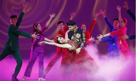 Nhạc kịch “Chuyện tình nàng Giáng Hương” được coi là vở nhạc kịch Broadway thuần Việt đầu tiên