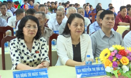 Phó Chủ tịch nước Đặng Thị Ngọc Thịnh đã đến dự Lễ kỷ niệm 78 năm Ngày Nam kỳ khởi nghĩa tại huyện Vũng Liêm, tỉnh Vĩnh Long.