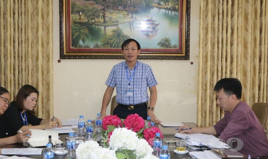 Đồng chí Nguyễn Đức Phương - Phó Chủ tịch Thường trực UBND huyện chủ trì Hội nghị.