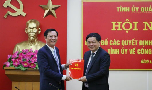 Ông Mai Vũ Tuấn, Bí thư huyện ủy huyện Bình Liêu đã từng làm Giám đốc sở Thông tin và truyền thông Quảng Ninh, Phó giám đốc đài PTTH tỉnh Quảng Ninh.