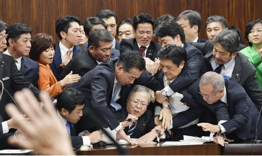 Đạo luật được Quốc hội Nhật Bản thông qua bất chấp sự phản đối của phe đối lập