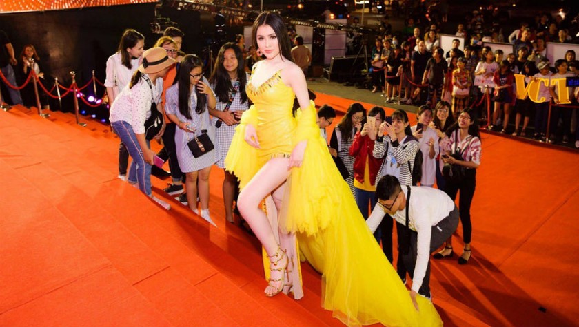 Người đẹp Thư Dung có mặt ở giải Mai Vàng dù không được mời