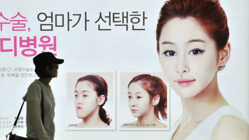 Hãy khám phá một trong những kiểu cắt tóc ngắn nữ Hàn Quốc đẹp nhất để sở hữu vẻ ngoài trẻ trung, hiện đại và sang trọng. Hãy xem hình ảnh để tìm kiếm cảm hứng và lựa chọn một phong cách cho riêng mình!